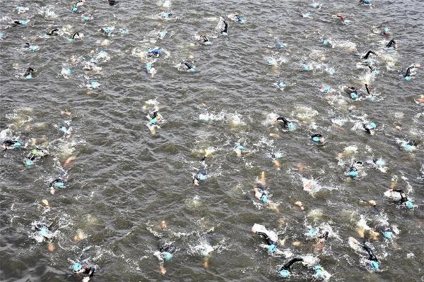 FORD CHALLENGE PRAGUE 2019 | Swimming Open Water Swimming CHALLENGE PRAGUE 2019, Open Water Swimming Prague, Czech Triathlon Photo, Challenge Prague Triathlon PHOTOS, www.swim.by, CHALLENGE PRAGUE FOTO, Open Water Swimming PHOTO, CHALLENGE PRAGUE TRIATHLON SWIMMING PHOTOS, Swim.by