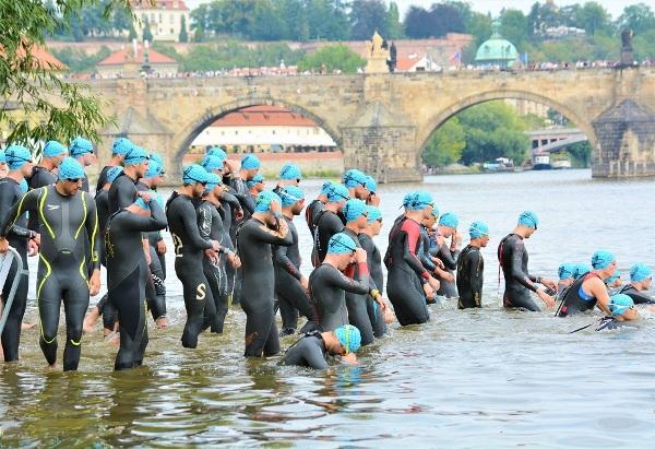 FORD CHALLENGE PRAGUE 2019 | Swimming Open Water Swimming CHALLENGE PRAGUE 2019, Open Water Swimming Prague, Czech Triathlon Photo, Challenge Prague Triathlon PHOTOS, www.swim.by, CHALLENGE PRAGUE FOTO, Open Water Swimming PHOTO, CHALLENGE PRAGUE TRIATHLON SWIMMING PHOTOS, Swim.by