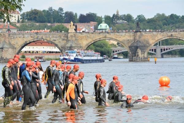 FORD CHALLENGE PRAGUE 2019 | Swimming Open Water Swimming CHALLENGE PRAGUE 2019, Open Water Swimming Prague, Czech Triathlon Photo, Challenge Prague Triathlon PHOTOS, www.swim.by, CHALLENGE PRAGUE FOTO, Open Water Swimming PHOTO, CHALLENGE PRAGUE TRIATHLON SWIMMING PHOTOS, Swim.by
