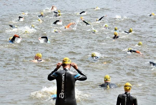 FORD CHALLENGE PRAGUE 2019 | Swimming Open Water Swimming CHALLENGE PRAGUE 2019, Open Water Swimming Prague, Czech Triathlon Photo, Challenge Prague Triathlon PHOTOS, www.swim.by, CHALLENGE PRAGUE FOTO, Open Water Swimming PHOTO, CHALLENGE PRAGUE TRIATHLON SWIMMING PHOTOS, Swim.by