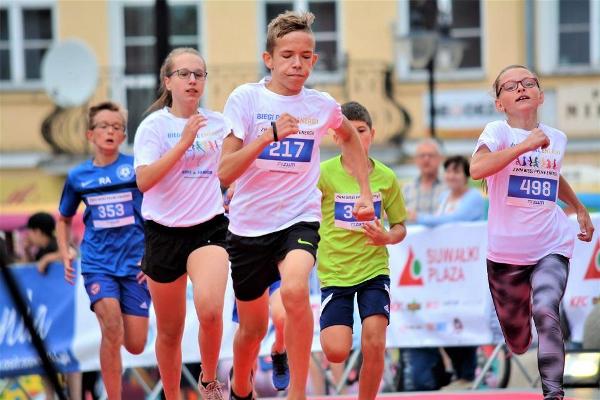 Suwałki Kids & Junior Run 2019 Suwałki Kids Junior Run 2019, Suwałki Bieg FOTO, RESO Suwałki Bieg Zdjęcia, www.running.by, Suwałki Bieg Photo, Suwalki Running FOTO, Suwałki Kids Run Foto Zdjęcia, Suwalki Junior Run Foto Zdjęcia, Swim.by