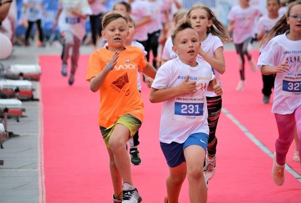 Suwałki Kids & Junior Run 2019 Suwałki Kids Junior Run 2019, Suwałki Bieg FOTO, RESO Suwałki Bieg Zdjęcia, www.running.by, Suwałki Bieg Photo, Suwalki Running FOTO, Suwałki Kids Run Foto Zdjęcia, Suwalki Junior Run Foto Zdjęcia, Swim.by
