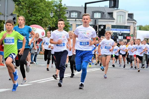 Suwałki Kids & Junior Run 2019 Suwałki Kids Junior Run 2019, Suwałki Bieg FOTO, RESO Suwałki Bieg Zdjęcia, www.running.by, Suwałki Bieg Photo, Suwalki Running FOTO, Suwałki Kids Run Foto Zdjęcia, Suwalki Junior Run Foto Zdjęcia, Swim.by