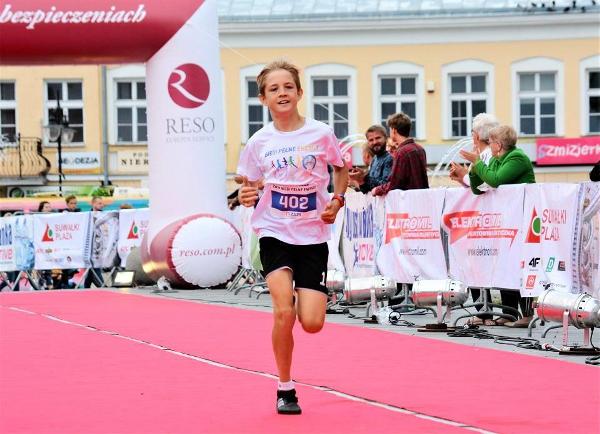 Suwałki Kids & Junior Run 2019 Suwałki Kids Junior Run 2019, Suwałki Bieg FOTO, RESO Suwałki Bieg Zdjęcia, www.running.by, Suwałki Bieg Photo, Suwalki Running FOTO, Suwałki Kids Run Foto Zdjęcia, Suwalki Junior Run Foto Zdjęcia, Swim.by