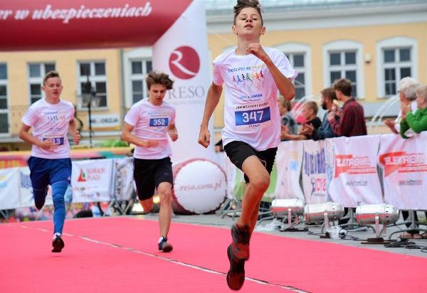 Suwałki Kids & Junior Run 2019 Suwałki Kids Junior Run 2019, Suwałki Bieg FOTO, RESO Suwałki Bieg Zdjęcia, www.running.by, Suwałki Bieg Photo, Suwalki Running FOTO, Suwałki Kids Run Foto Zdjęcia, Suwalki Junior Run Foto Zdjęcia, Swim.by
