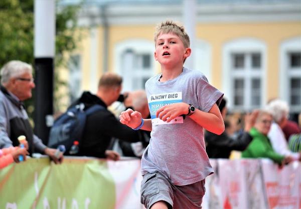 Suwałki Kids & Junior Run 2019 Suwałki Kids Junior Run 2019, Suwałki Bieg FOTO, RESO Suwałki Bieg Zdjęcia, www.running.by, Suwałki Bieg Photo, Suwalki Running FOTO, Suwałki Kids Run Foto Zdjęcia, Suwalki Junior Run Foto Zdjęcia, Swim.by