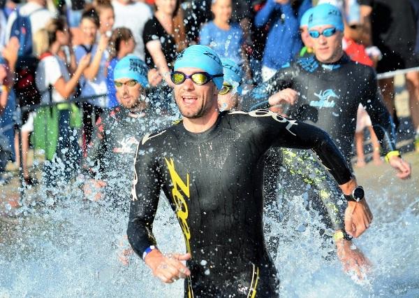 Triathlon IRONMAN 70.3 Gdynia 2019 - Swimming Triathlon IRONMAN 70.3 Gdynia 2019 Swimming Photo, IRONMAN Triathlon Gdynia 2019 Zdjęcia, IRONMAN Triathlon Gdynia 2019 Photos, Triathlon IRONMAN Swim Photo, www.swim.by, IRONMAN Triathlon Swimming Photo, IRONMAN Gdynia Triathlon Swimming Photo, Triathlon IRONMAN Gdynia Swimming PHOTO, Swim.by