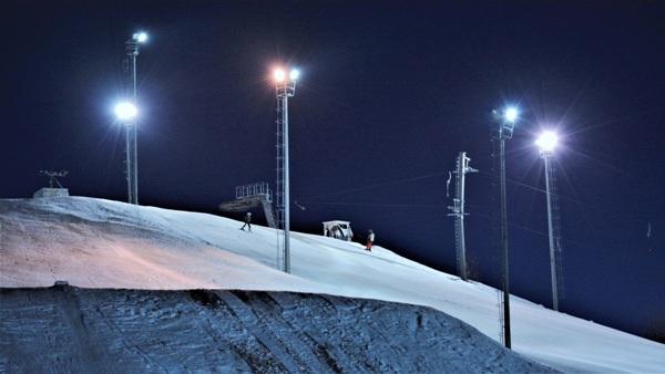 Night Skiing in Minsk, https://swim.by, Skiing in Minsk, Minsk Ski Resort, Andrzej Waszkewicz Skiing