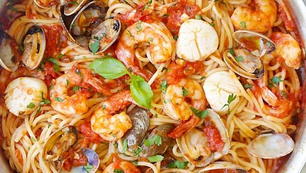 Pasta with Seafood, European Masters Swimming Championships 2022, https://swim.by, Pasta Party before the European Masters Swimming Championships 2022, Andrzej Waszkewicz Youtube Channel, 2022 European Masters Swimming Championships